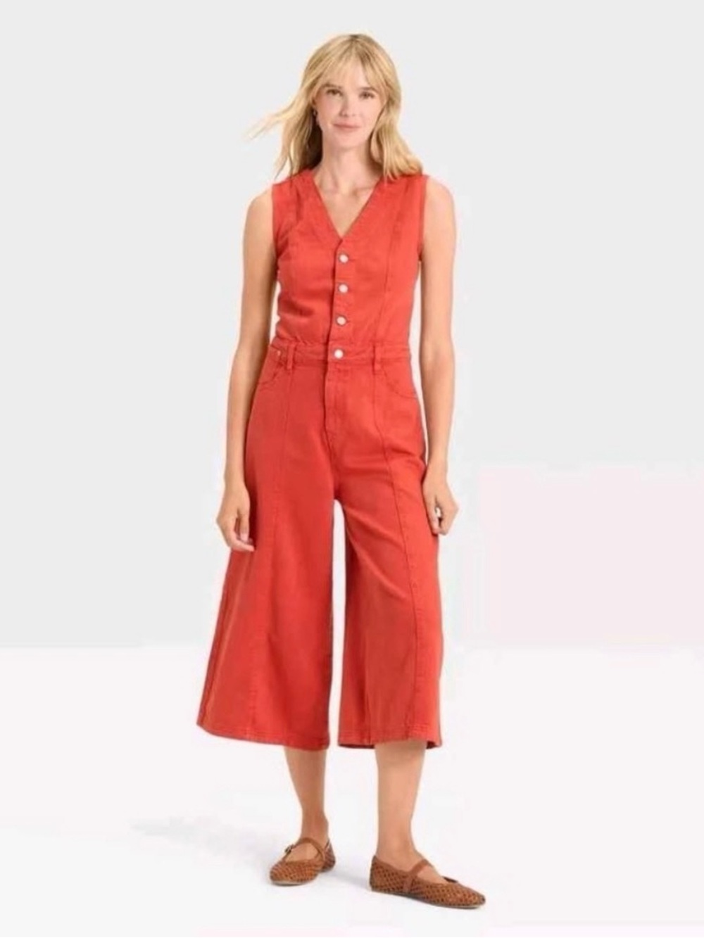 Universal Thread Sleeveless Button-Front Cropped Wide-Leg Jumpsuit in Coral Red